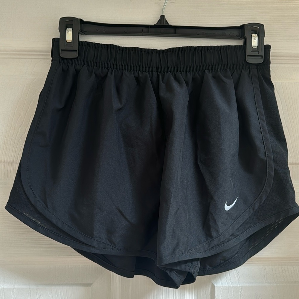 NIKE / Women's Running Shorts